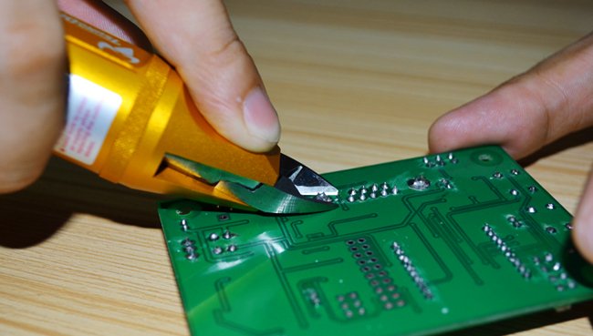 剪塑料水口？剪電子腳？氣動剪刀該怎樣正確選